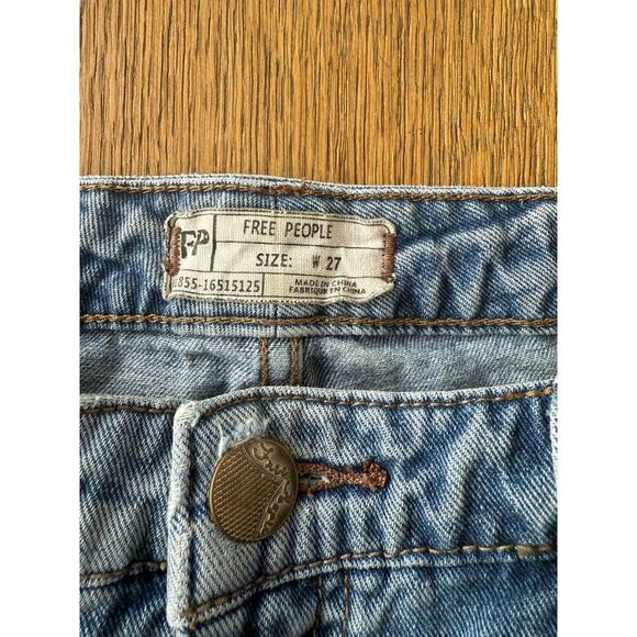 Free People Irreplaceable Cutoff Jean Shorts Size 27 - Picture 5 of 6